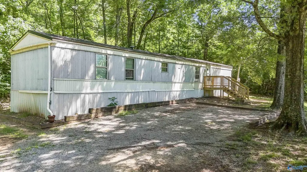176 W Kerri Ln