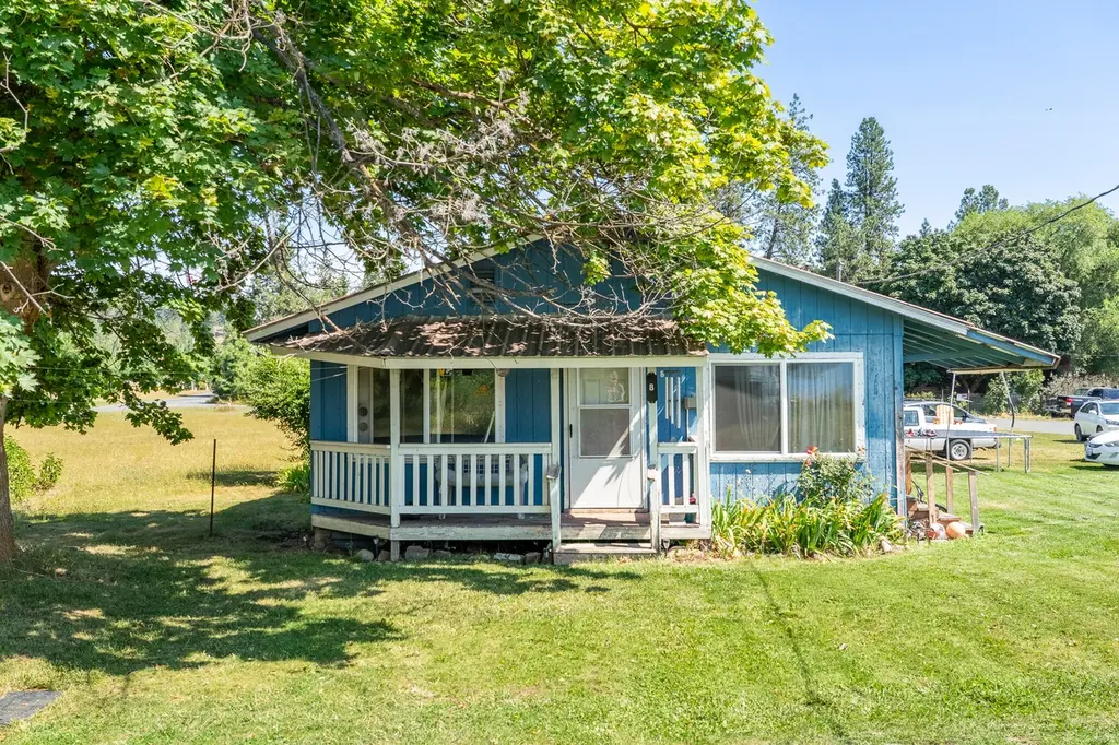 8 Riverwood Cir