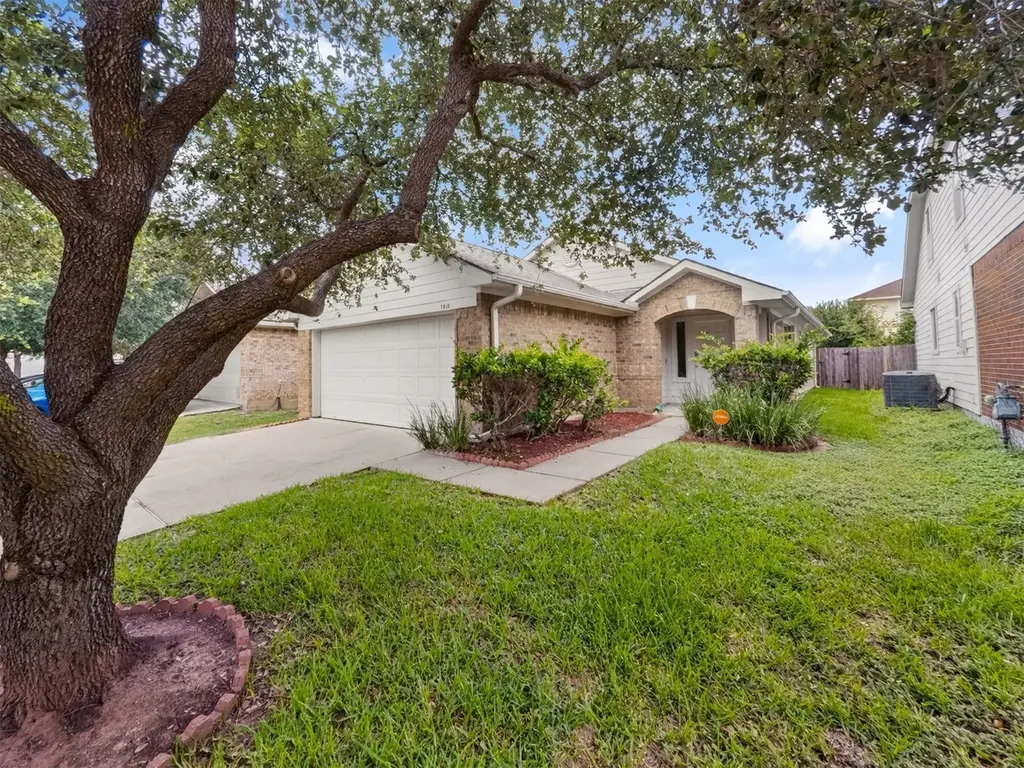 7618 Legacy Pines Dr