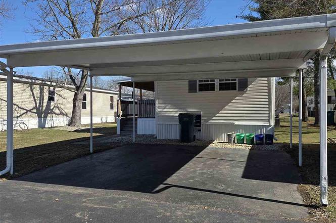 11 Fairoaks Dr