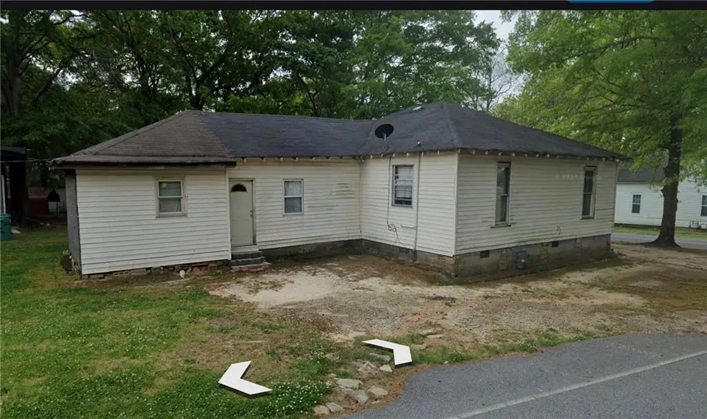 88 E Stephens St