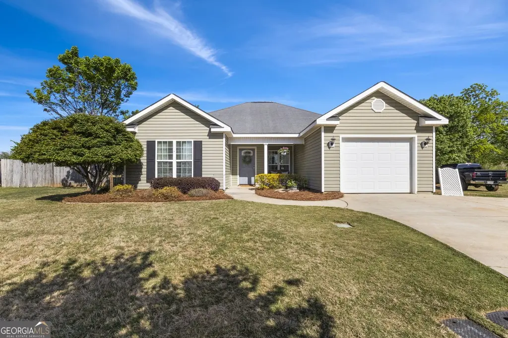 217 Ellington Ct