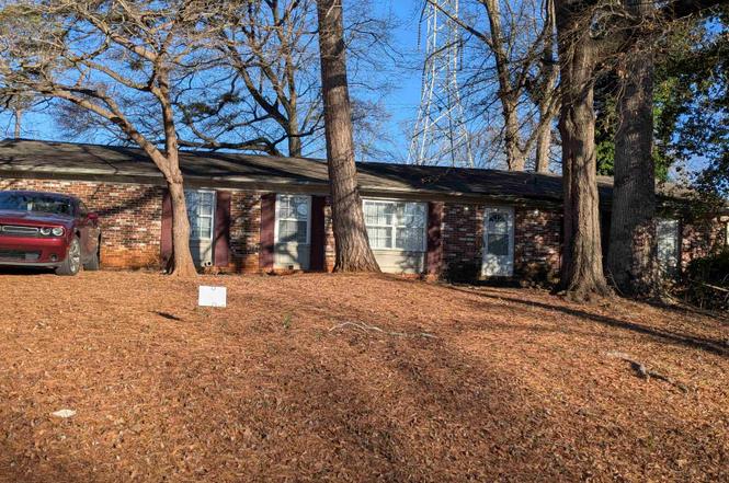 2042 Evergreen Dr