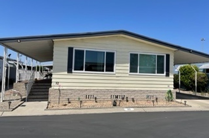 6741 Lincoln Ave #32