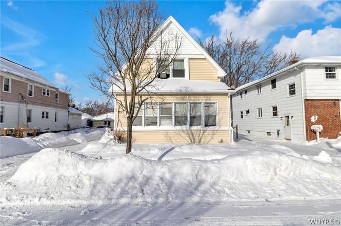 82 Argyle Ave