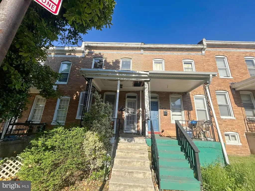 12 N Abington Ave