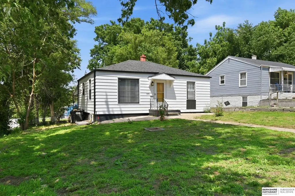 3496 Pratt St