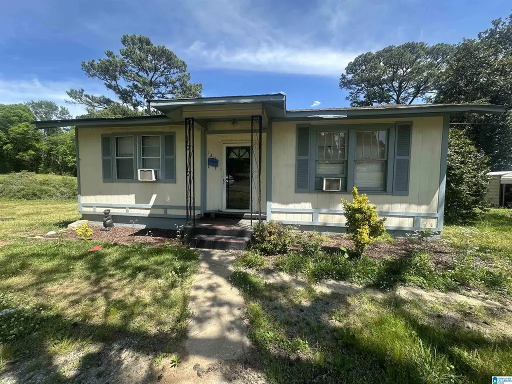121 Knight Ave
