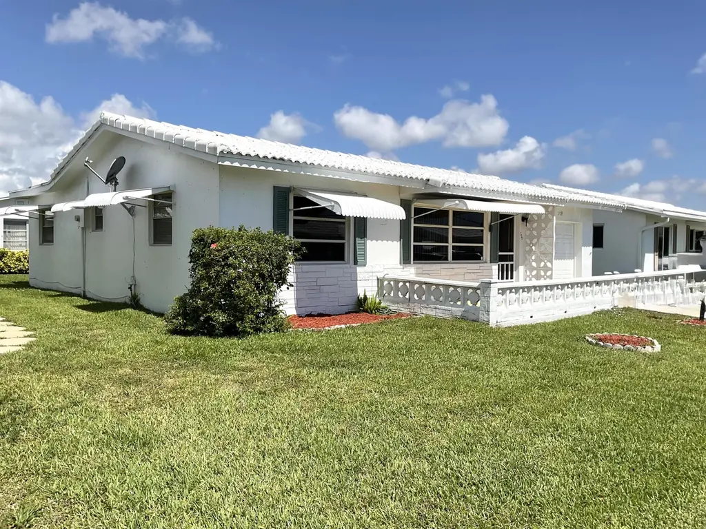 119 SW 10th Ct