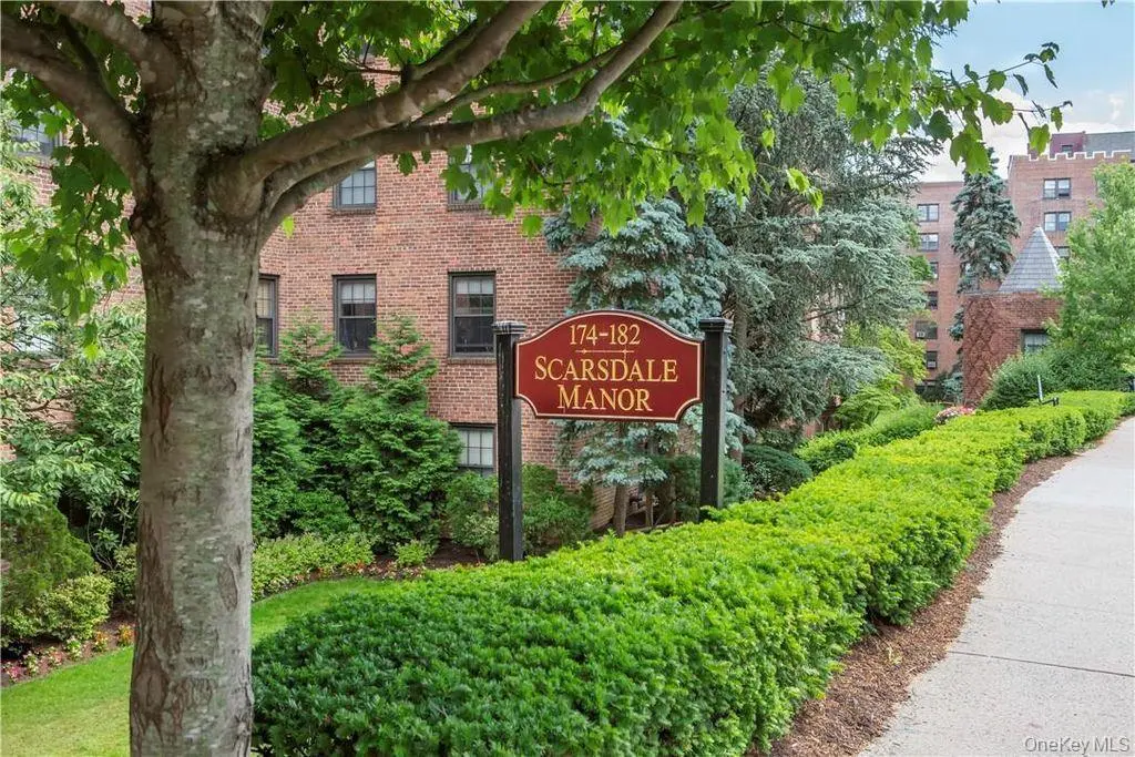 178 Garth Rd Unit 1J