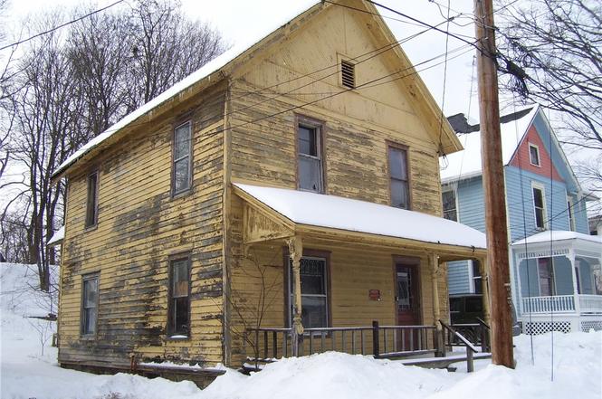 11 Taylor St