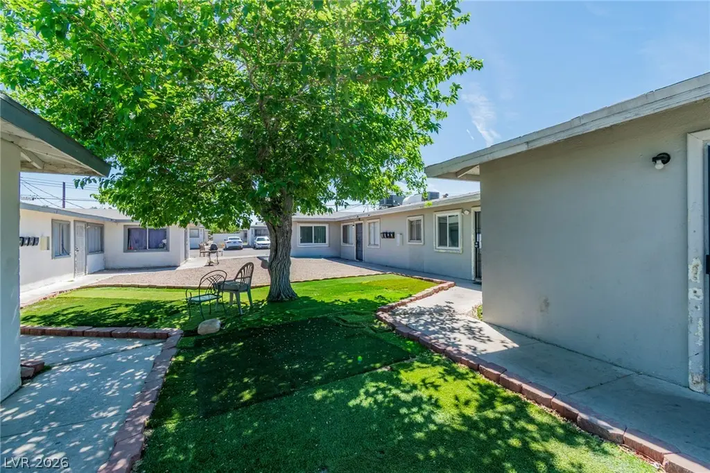 2508 E Mesquite Ave
