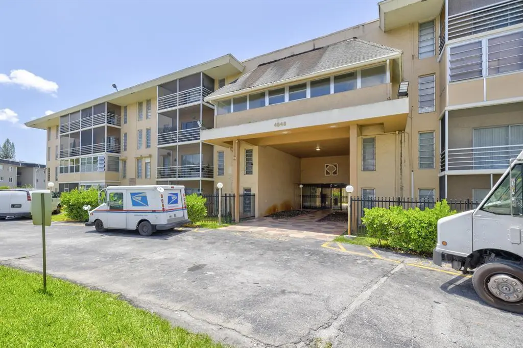 4848 NW 24th Ct #205