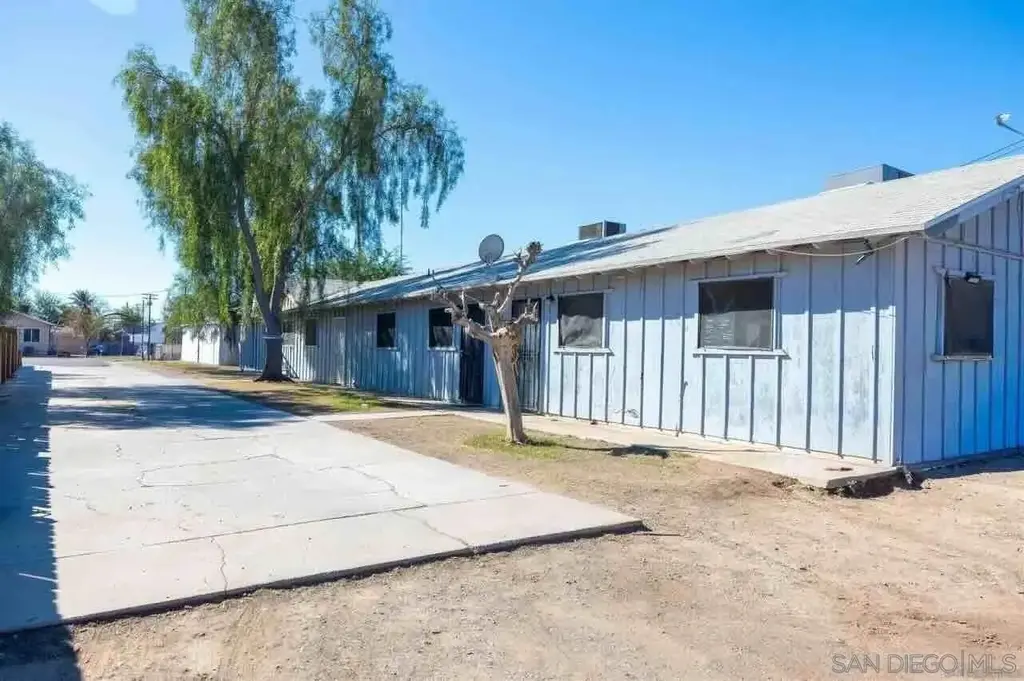 316 W Barbara St