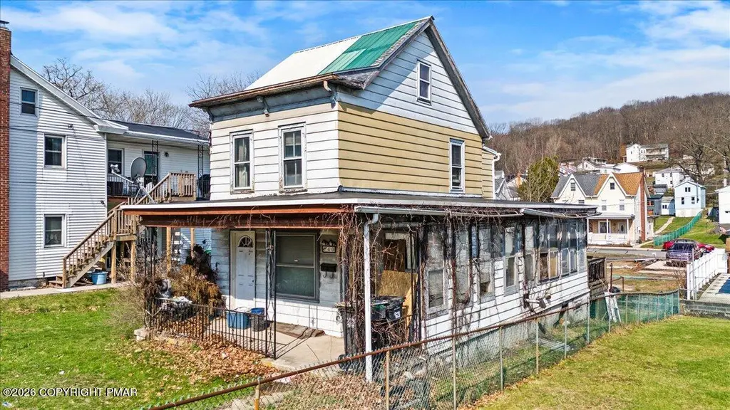 40 Chestnut St