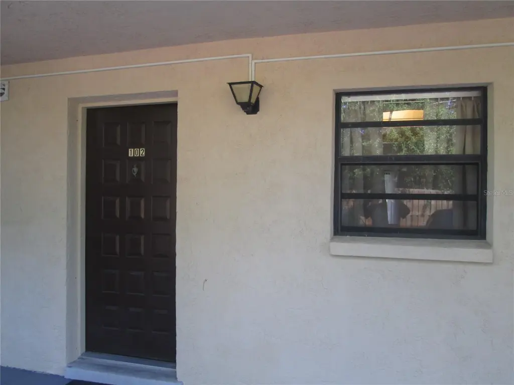 205 Palmetto Ave #102