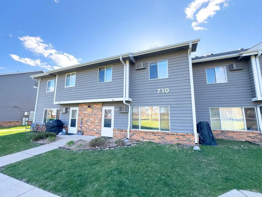 710 West Village Rd #104