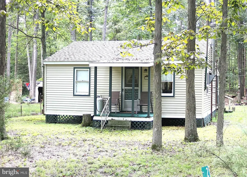 215 Wolfgang Ln