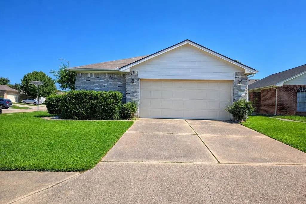 7450 Parkland Manor Dr