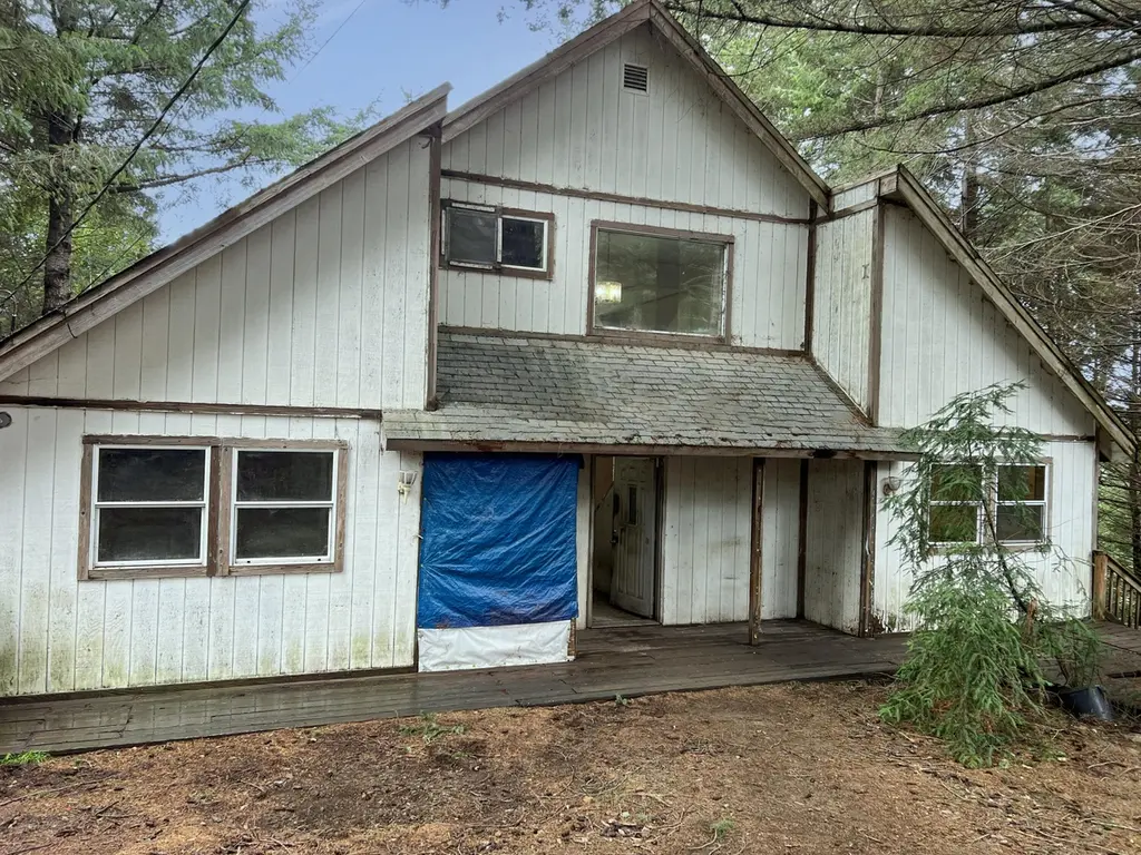261 Parsons Rd