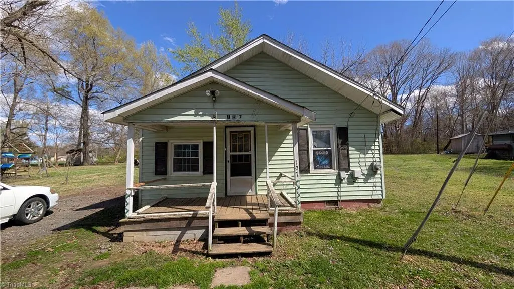 107 Murphy St