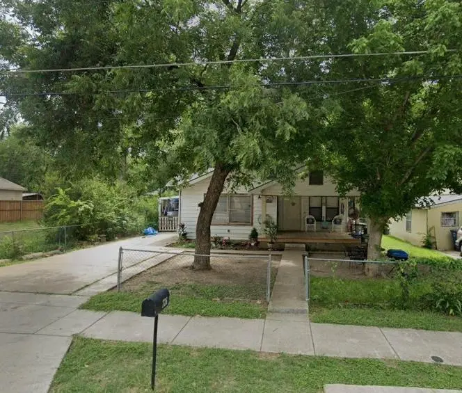 726 Helena St
