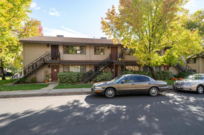 1285 Lancers Ln