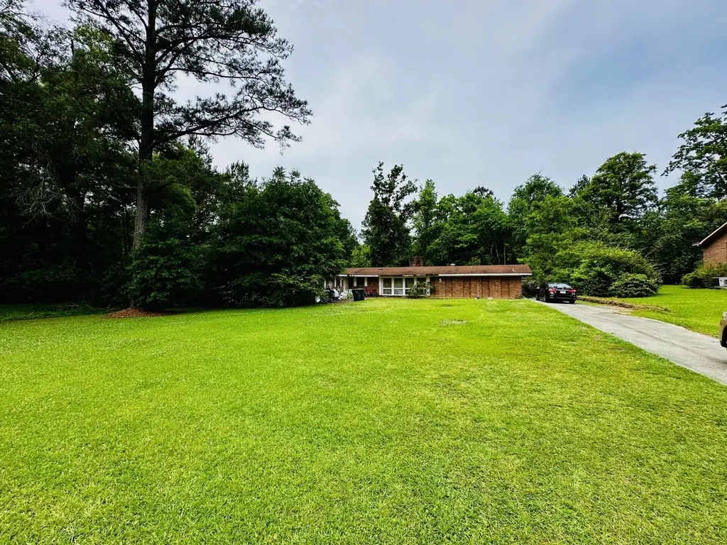 55 Oak Crest Dr