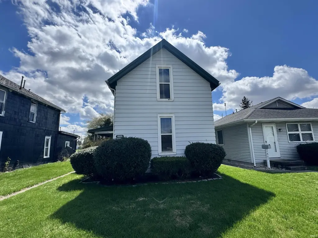1605 W Spencer Ave