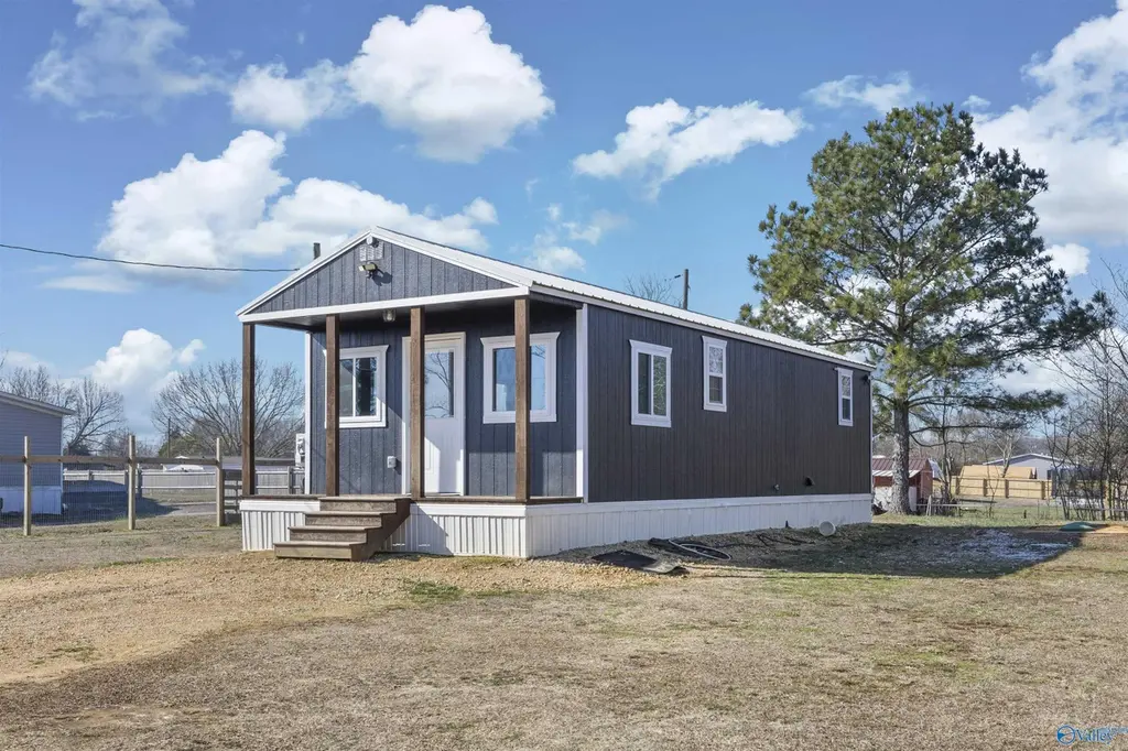 115 Lemons Rd
