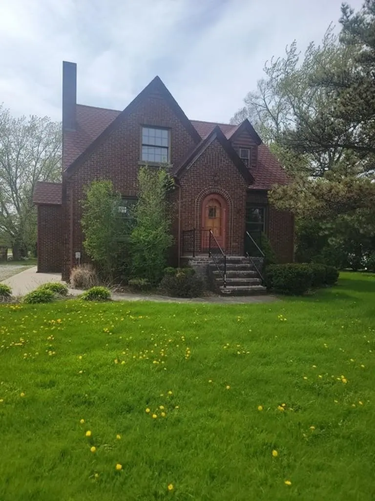 1910 S Reese Rd