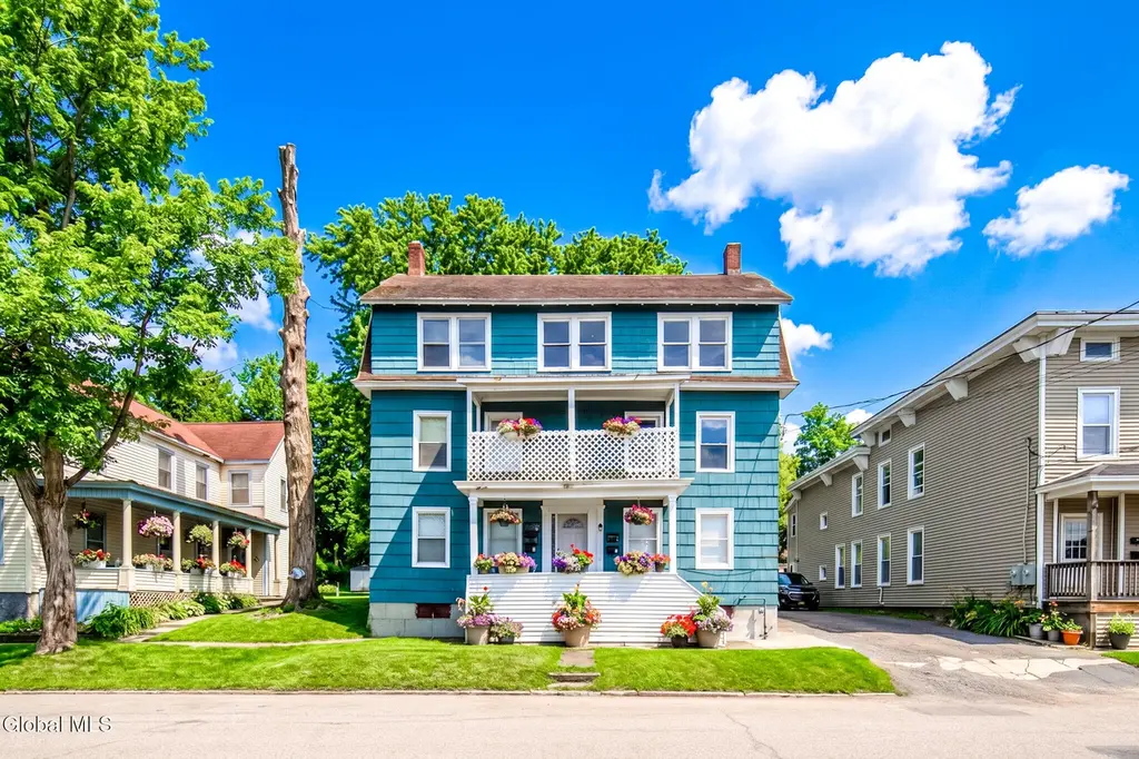 12 Hoosac St