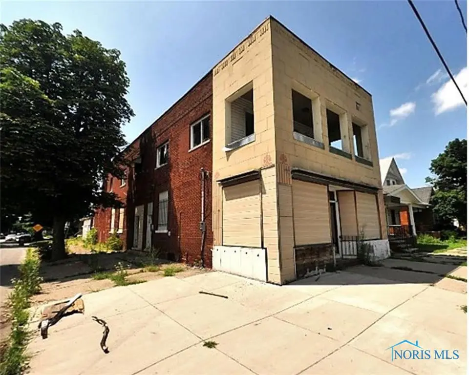 3201 Warsaw St