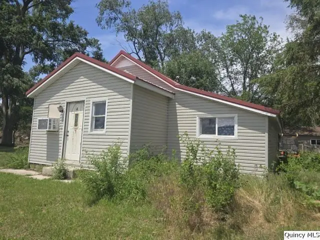 212 E Douglas