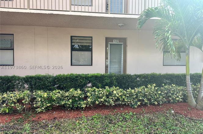 10434 Sunrise Lakes Blvd #102