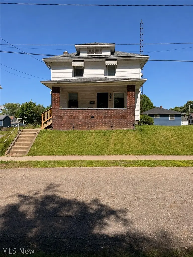 1150 Forest Ave