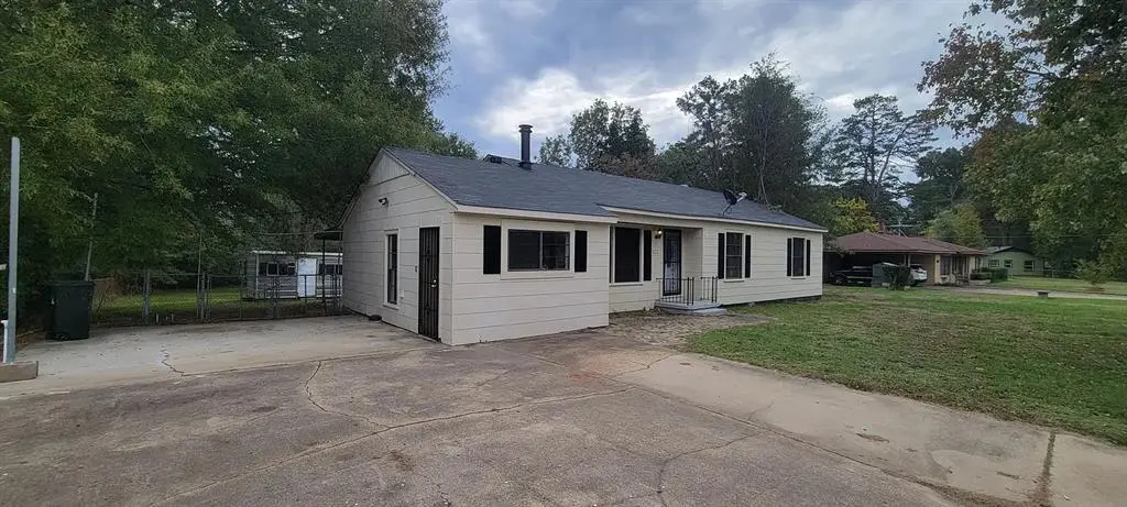 8921 Ferndale Ln