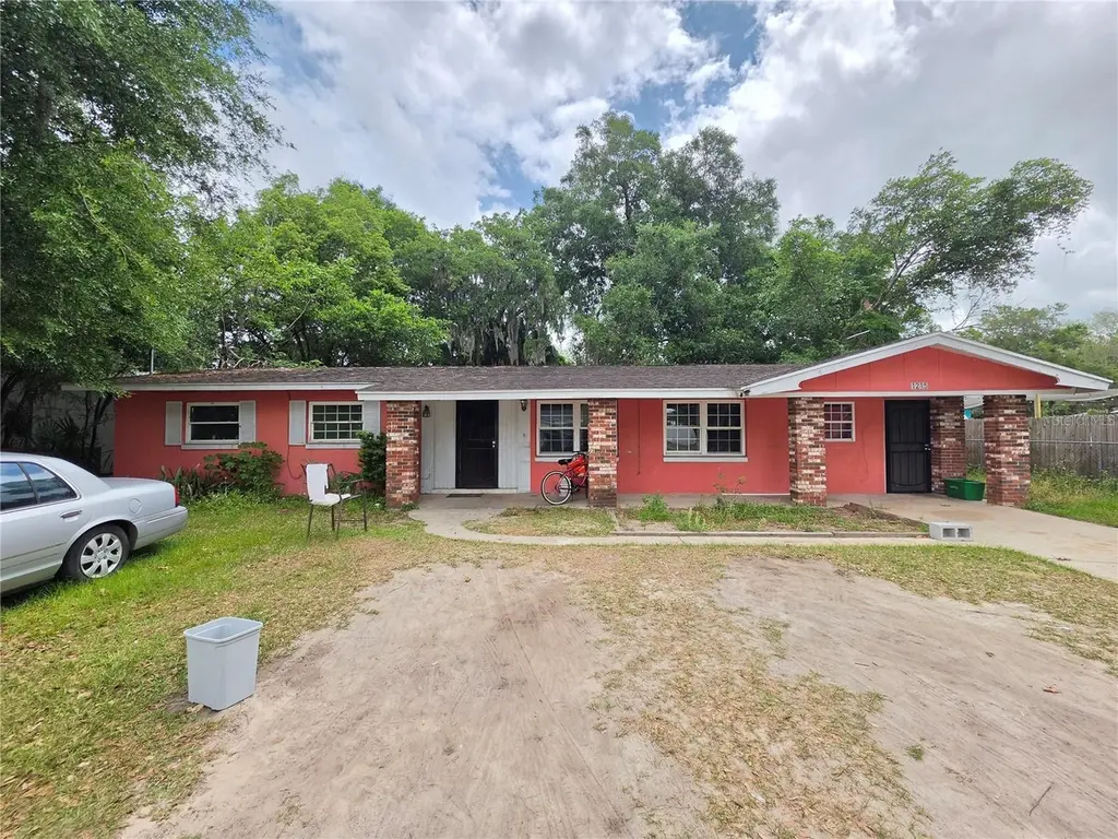 1215 NW 15th Ave