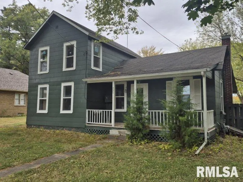 221 Mckinley St