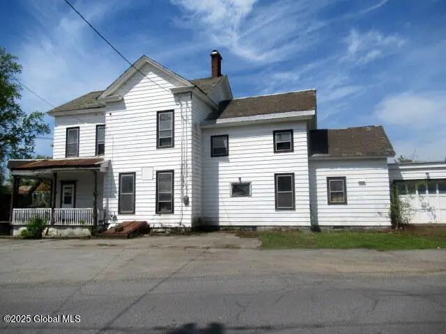 116 River St