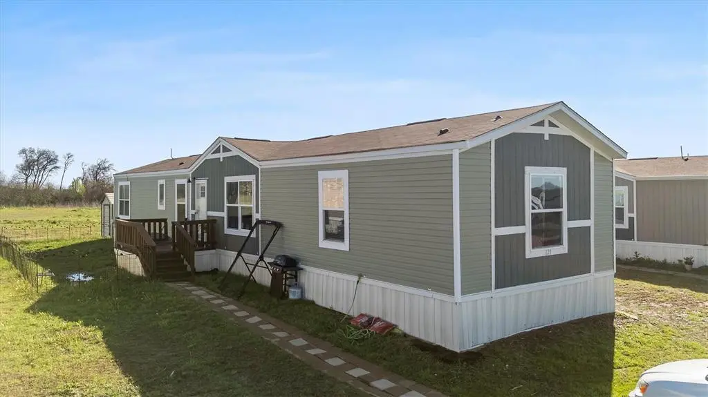 121 Twin View Ln