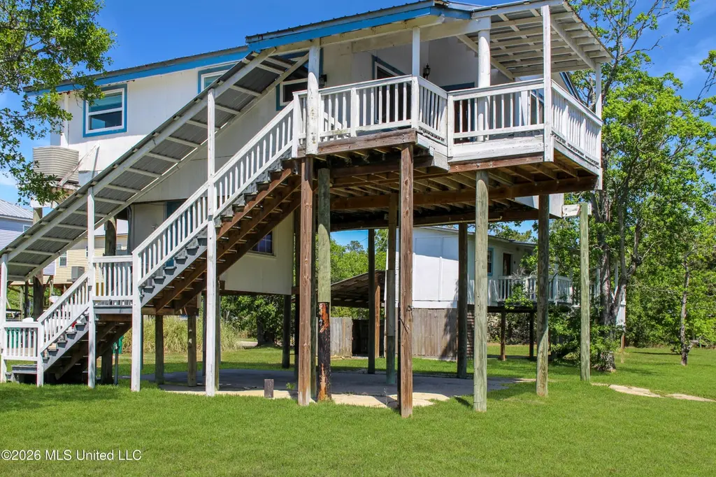 4021 Sailfish St