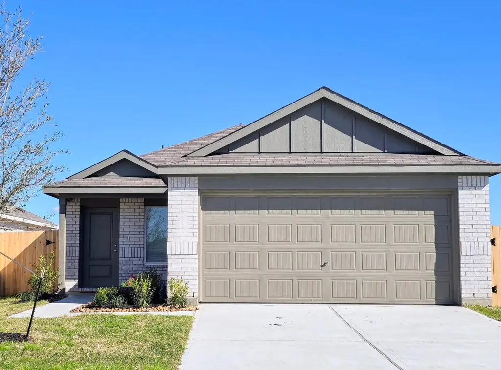 3020 Angelic Rose Ln