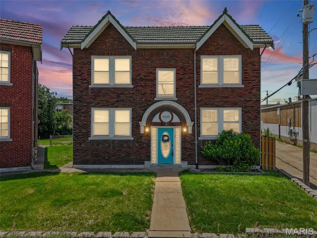 4622 Cleveland Ave