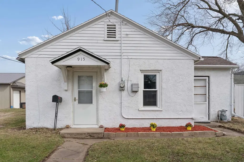 915 Evergreen Ave