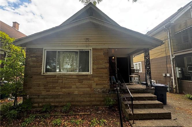 437 Cornwall Ave