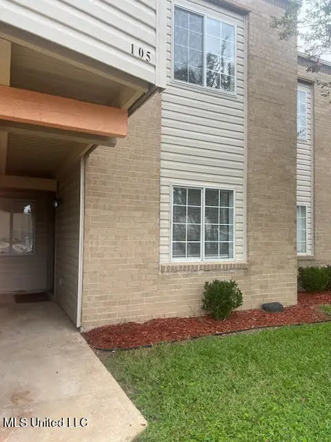 245 Mcdonnell Ave #105