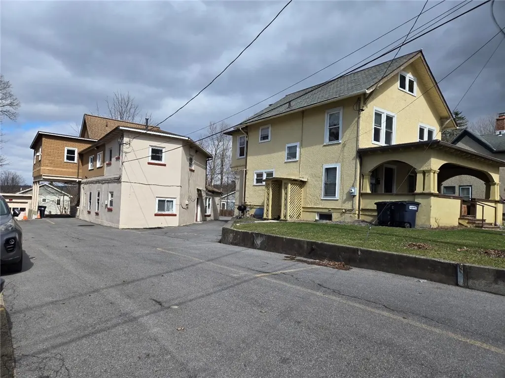 408-12 Hillview Pl