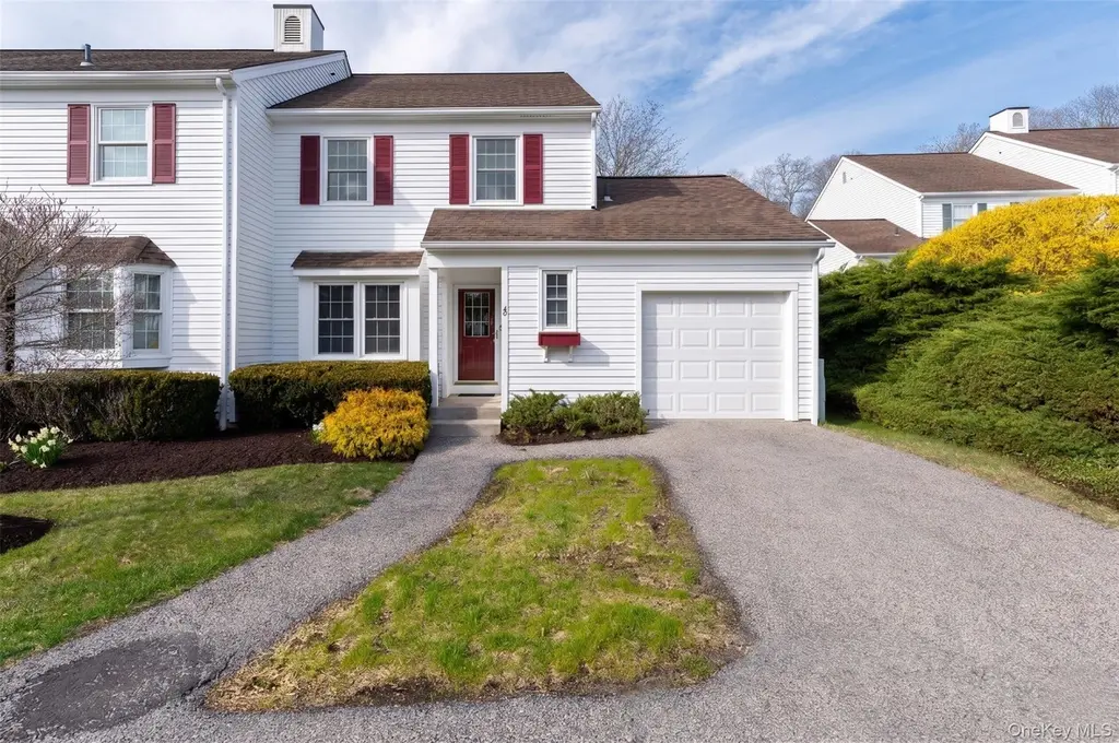 48 Winterberry Cir