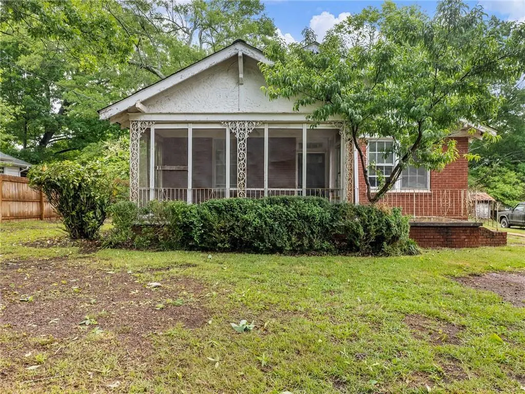 20 B Ave